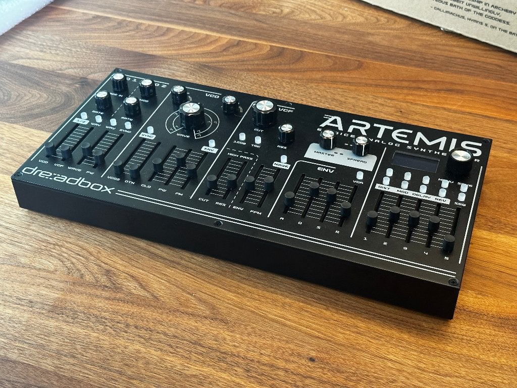 Dreadbox Artemis synthesizer – zo goed als nieuw, Overige aantallen, Zo goed als nieuw, Met midi-aansluiting, Ophalen