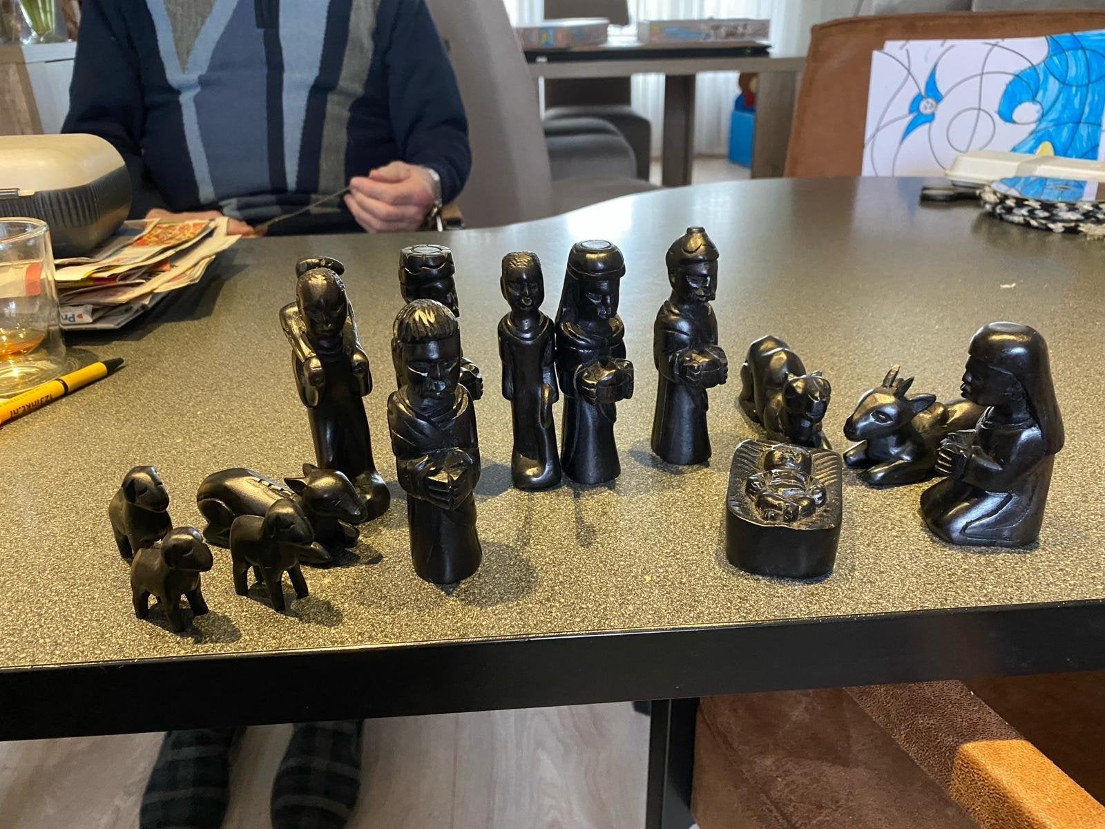 Unieke Afrikaanse Kerstgroep - Handgesneden, Huis en Inrichting, Hout, Overige stijlen, Ophalen of Verzenden, Gebruikt