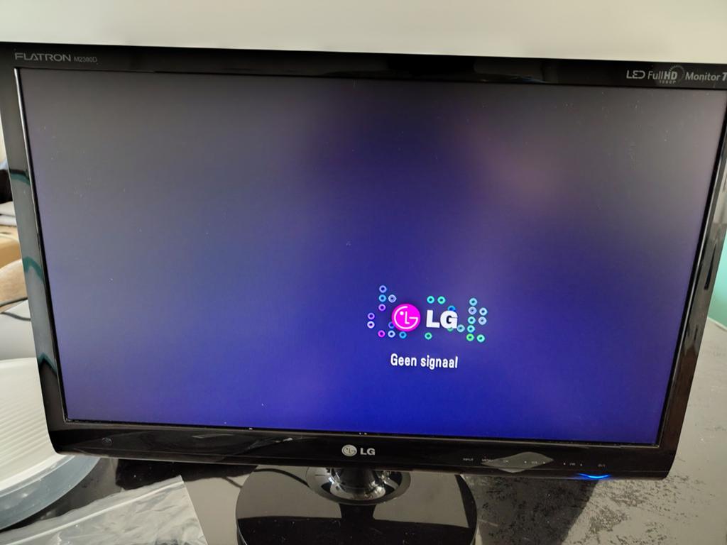 LG Flatron M2380D-PZ LED Full HD Monitor, Computers en Software, Monitoren, Ophalen, Gebruikt, Kantelbaar, HDMI