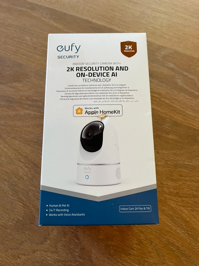 Eufy Security Indoor Cam E220 2K Pan & Tilt (nieuw), Audio, Tv en Foto, Ophalen, Nieuw, Binnencamera