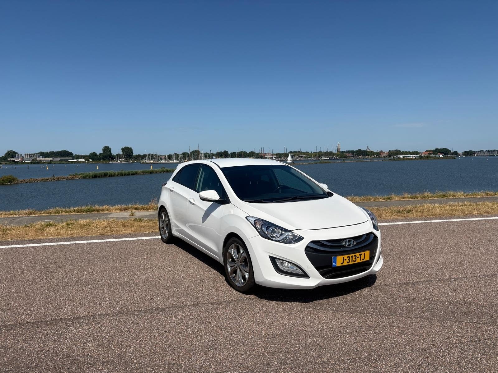 Hyundai i30 1.4 I Cvvt 5DR 73KW 2014 Wit, Voorwielaandrijving, Zwart, 4 cilinders, 1396 cc