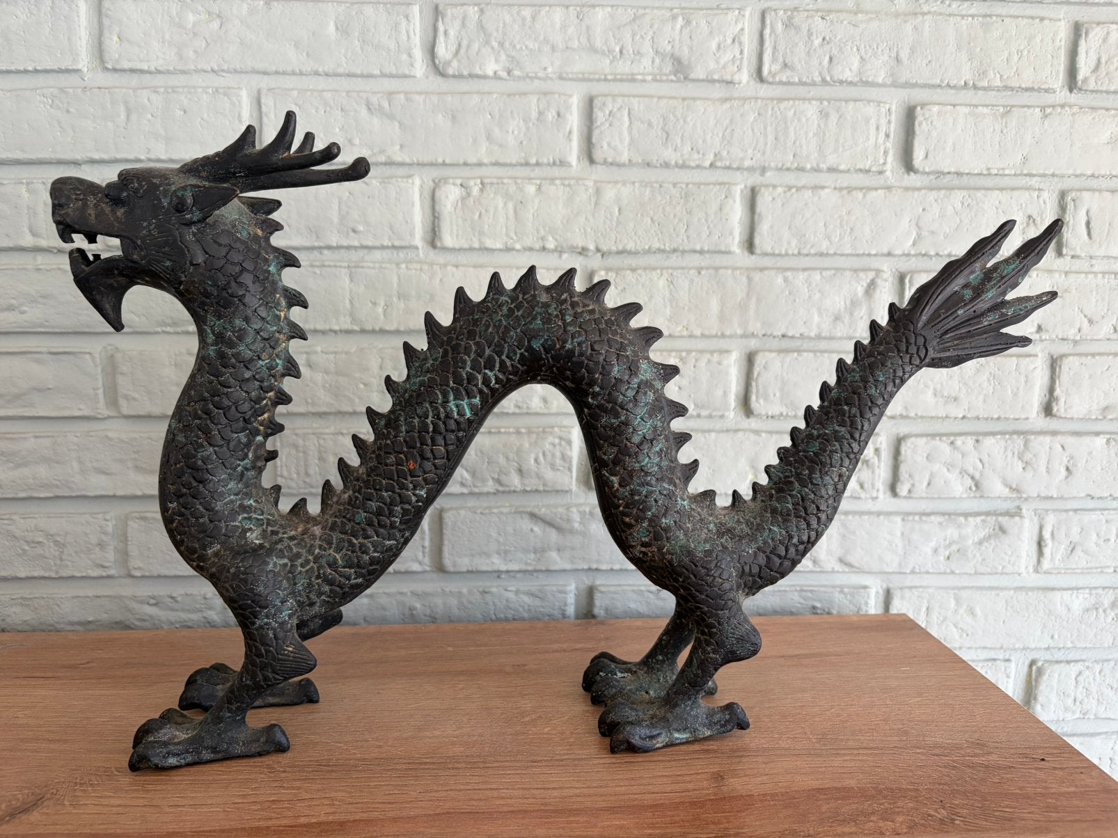 Chinese bronzen draak, zwaar decoratief beeld, 50 cm, Ophalen of Verzenden, Zo goed als nieuw