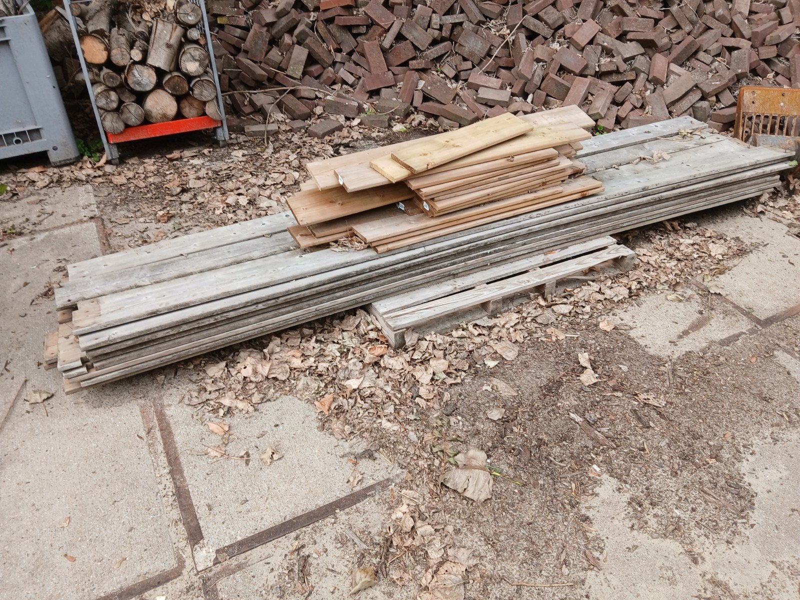 Diverse partij gebruikte houten planken en balken, Doe-het-zelf en Verbouw, Ophalen, Gebruikt, 25 tot 50 mm, 250 tot 300 cm