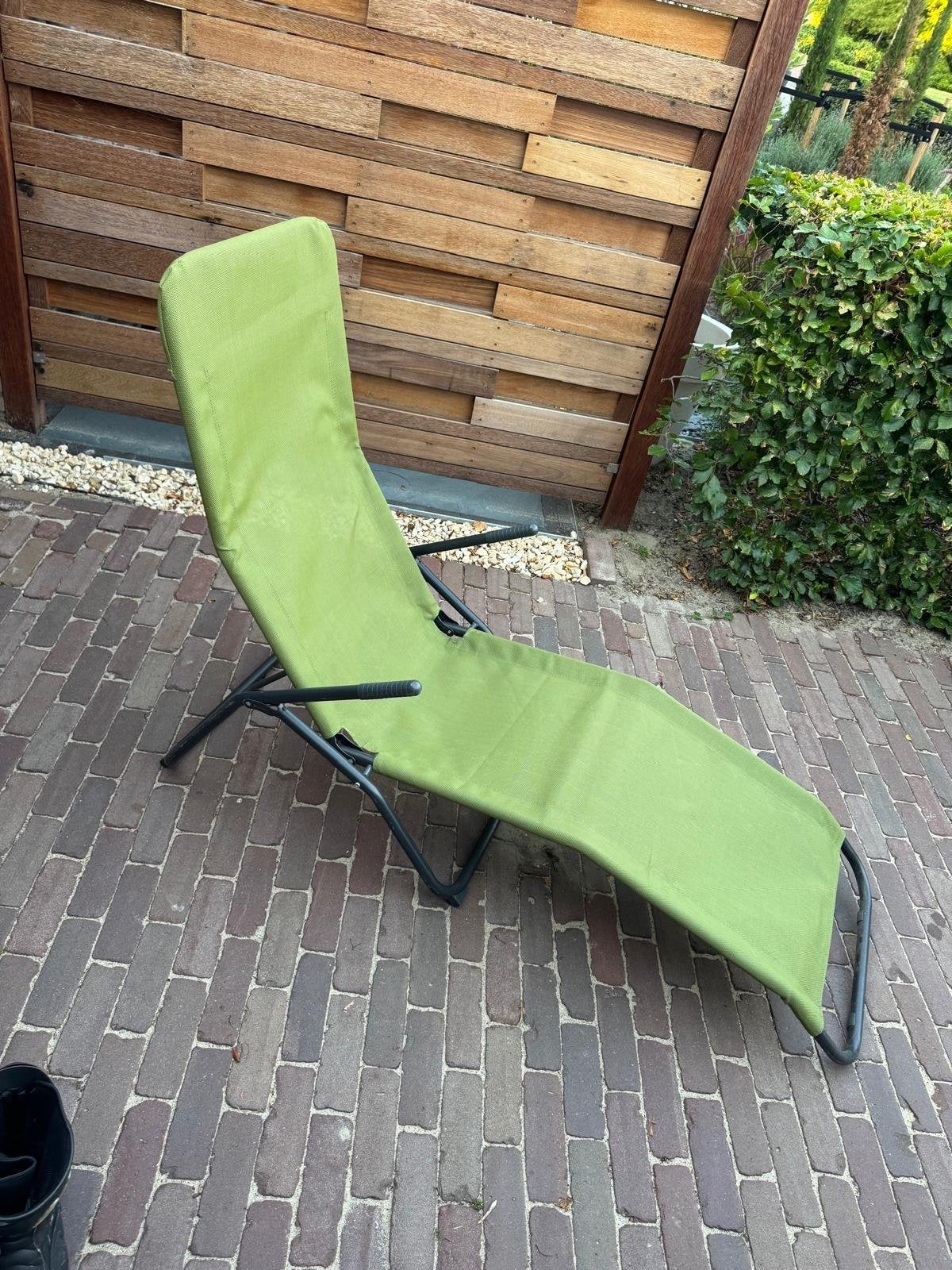 Groene inklapbare ligstoel/ligbed, Ophalen, Zo goed als nieuw, Metaal, Inklapbaar