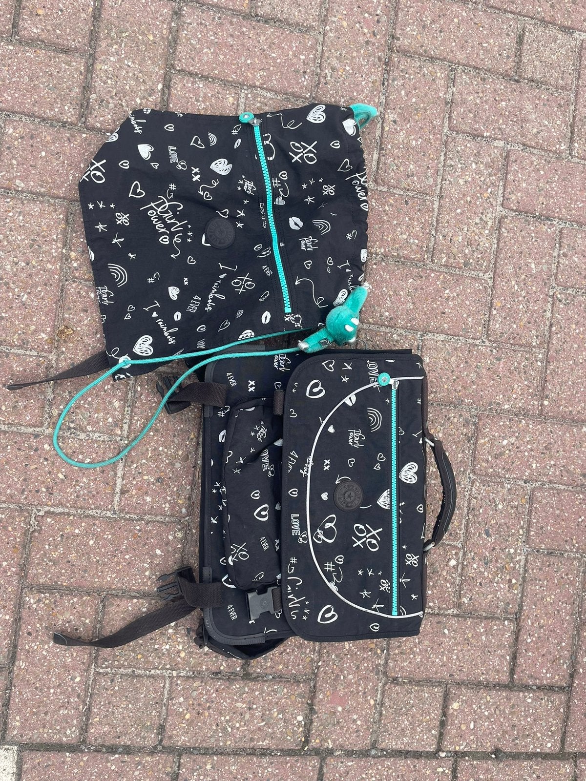 3 boekentassen: 2x kipling en 1x stones and bones, Ophalen, 30 tot 40 cm, Overige kleuren, Aktetas of Boekentas