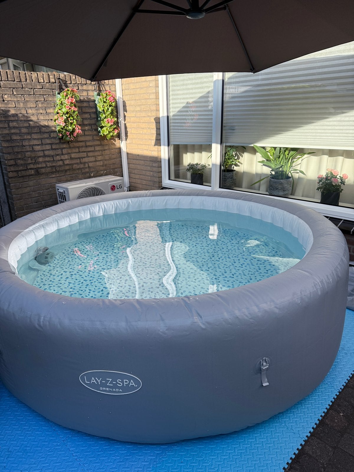 Bestway Lay-Z-Spa Grenada opblaasbare jacuzzi, Tuin en Terras, Bubbelbaden en Hottubs, Ophalen, Zo goed als nieuw, Filter, Opblaasbaar