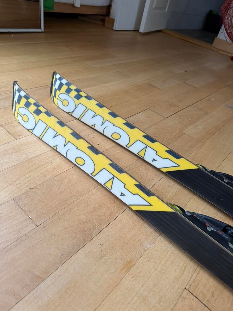 Atomic ski’s 157 cm, Ophalen, Gebruikt, 100 tot 140 cm, Schoenen