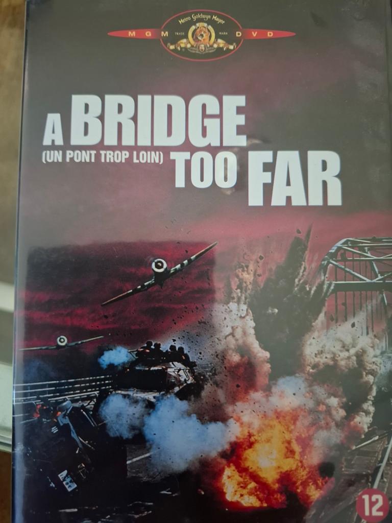 A bridge too far, Vanaf 16 jaar, Ophalen of Verzenden, Zo goed als nieuw
