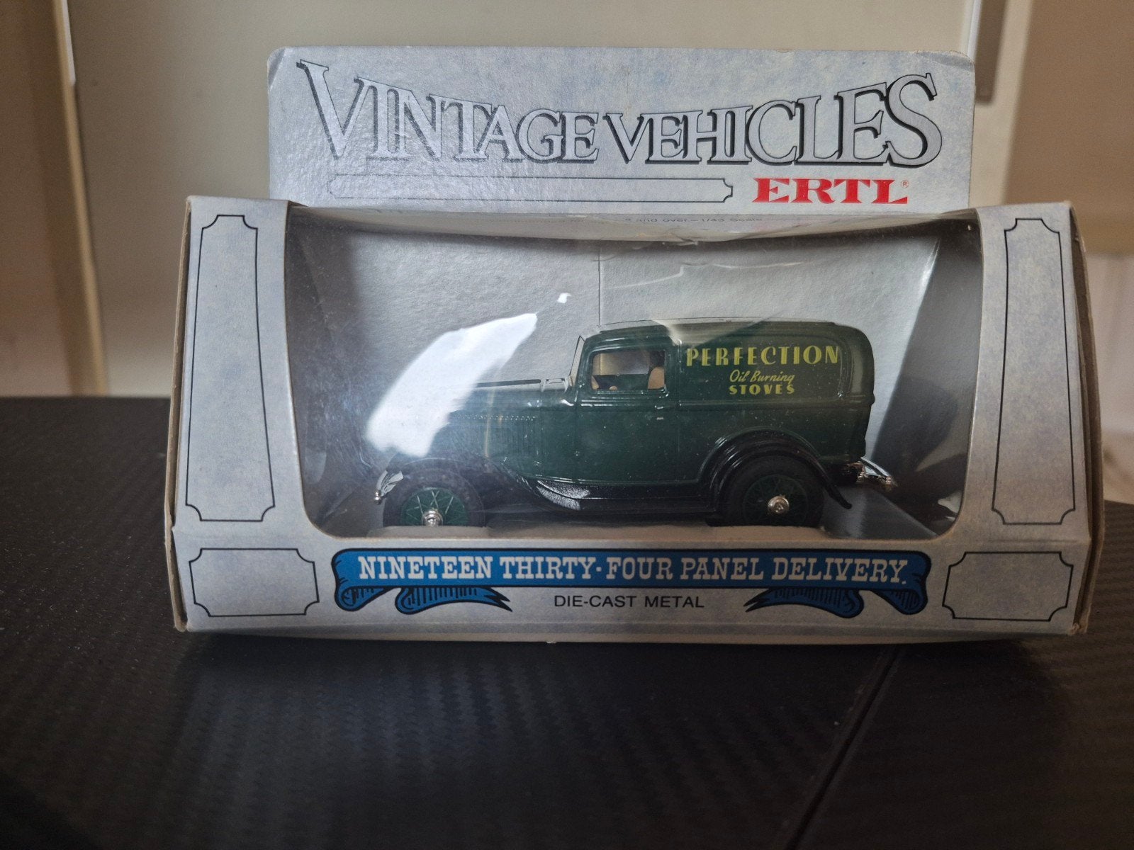 ERTL 1934 Ford Model 46 Panel Delivery Van – Perfection Stov, Verzenden, Zo goed als nieuw, Overige merken