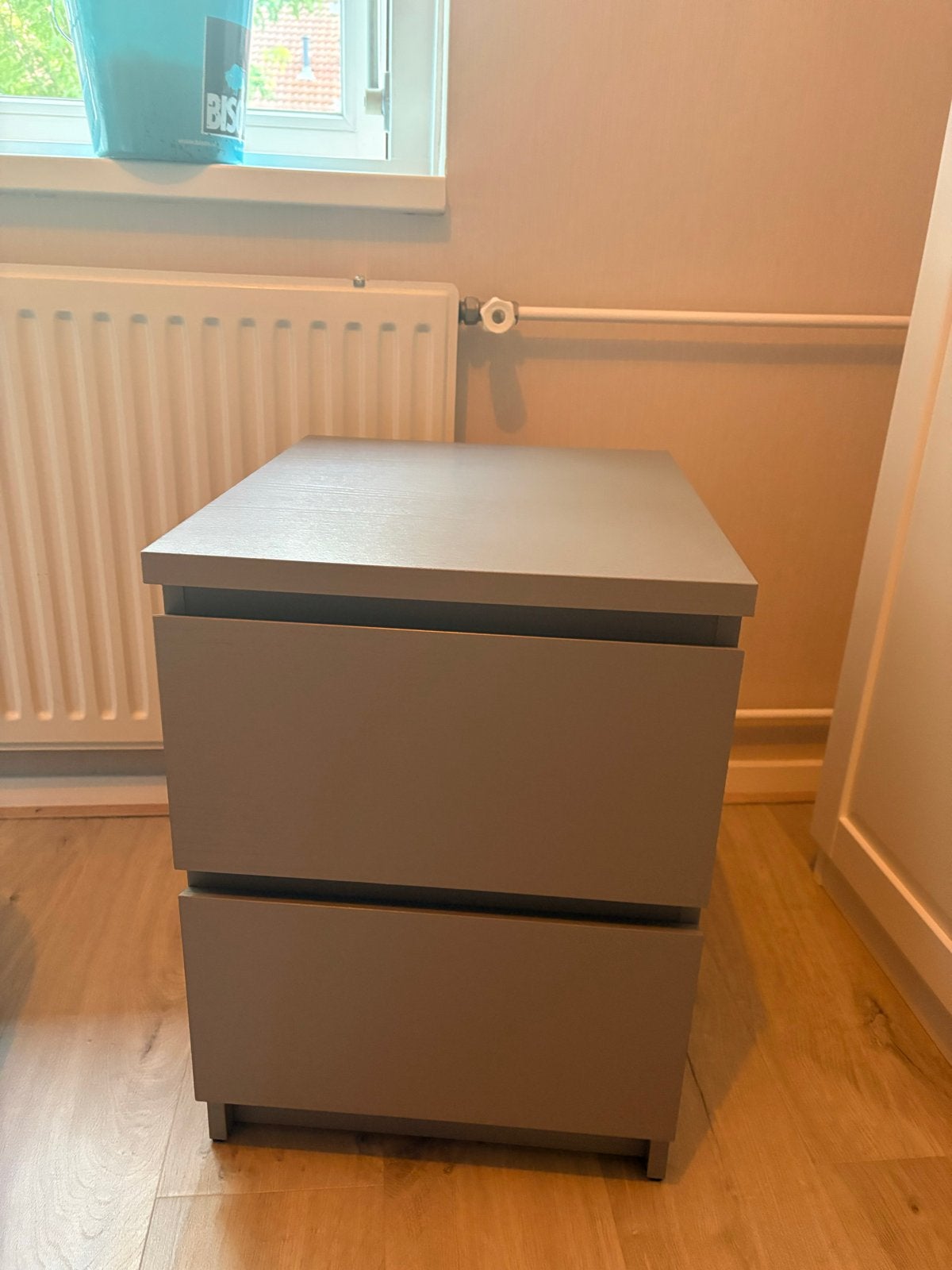 IKEA Nachtkastje Malm met lades - Gebruikt, Huis en Inrichting, Slaapkamer | Nachtkastjes, Ophalen, Gebruikt, Minder dan 45 cm