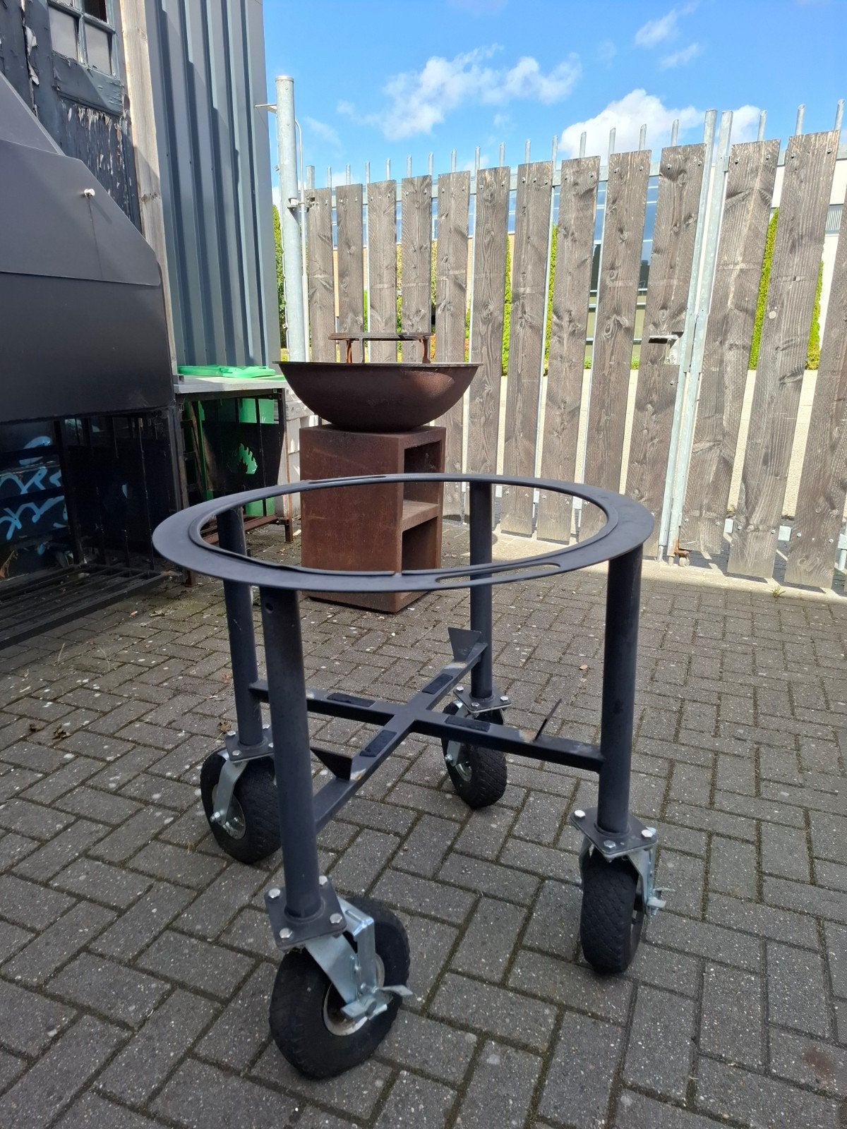 yakiniku allround onderstel xl, Tuin en Terras, Ophalen