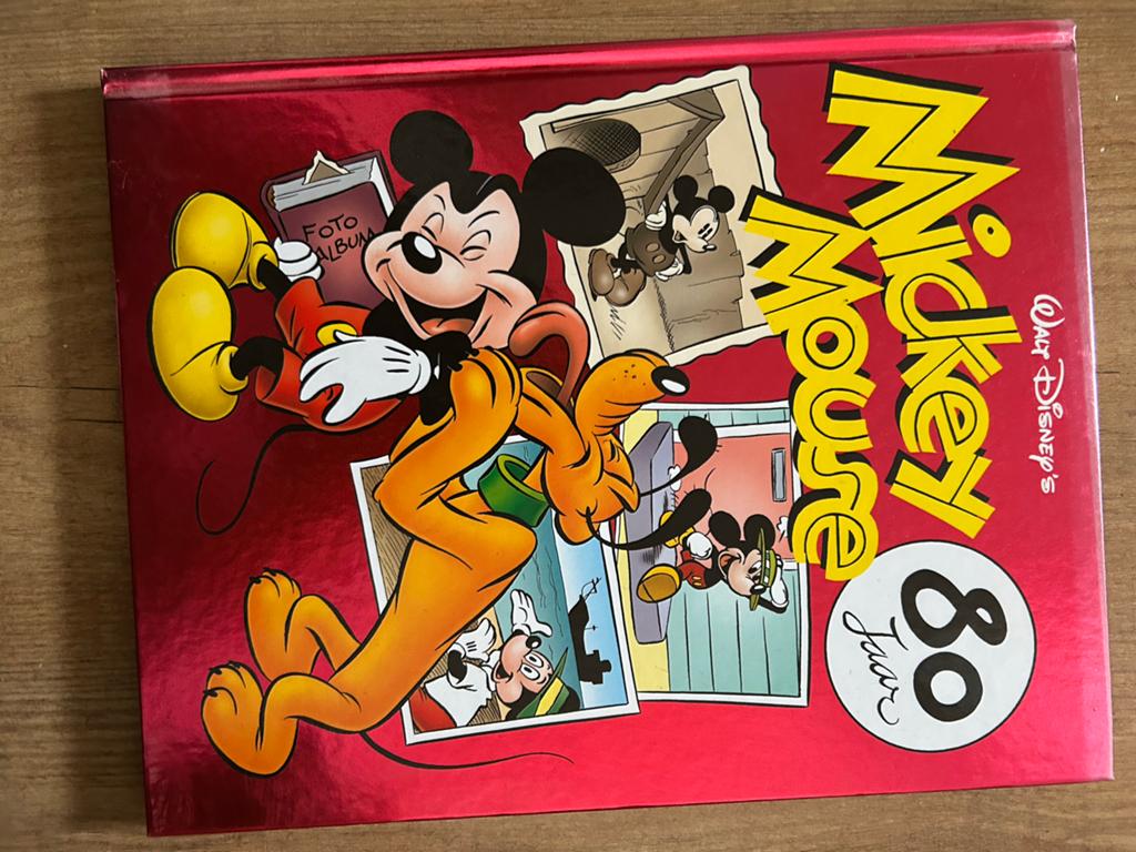 Mickey Mouse 80 Jaar Foto Album - Zo goed als nieuw, Ophalen, Zo goed als nieuw, Catalogus