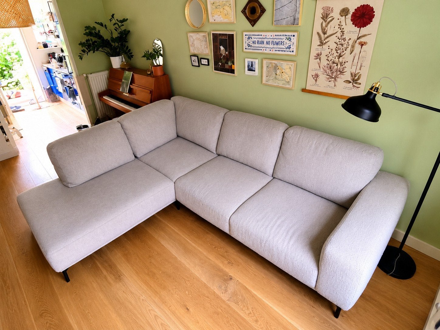 Beige hoekbank (4-zits) met eiland van INHOUSE (249x207), Huis en Inrichting, Banken | Bankstellen, Modern, Comfortabel, 250 tot 300 cm