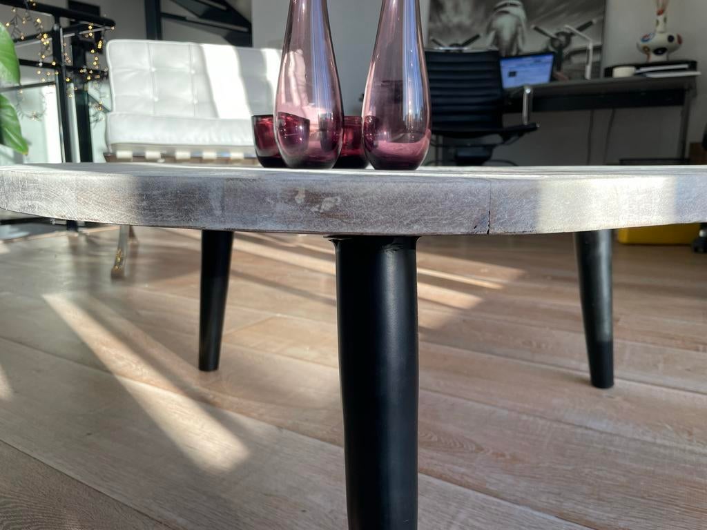 Stijlvolle ronde salontafel, massie oak met stalen poten, Ophalen, Rond, 50 tot 100 cm, Zo goed als nieuw