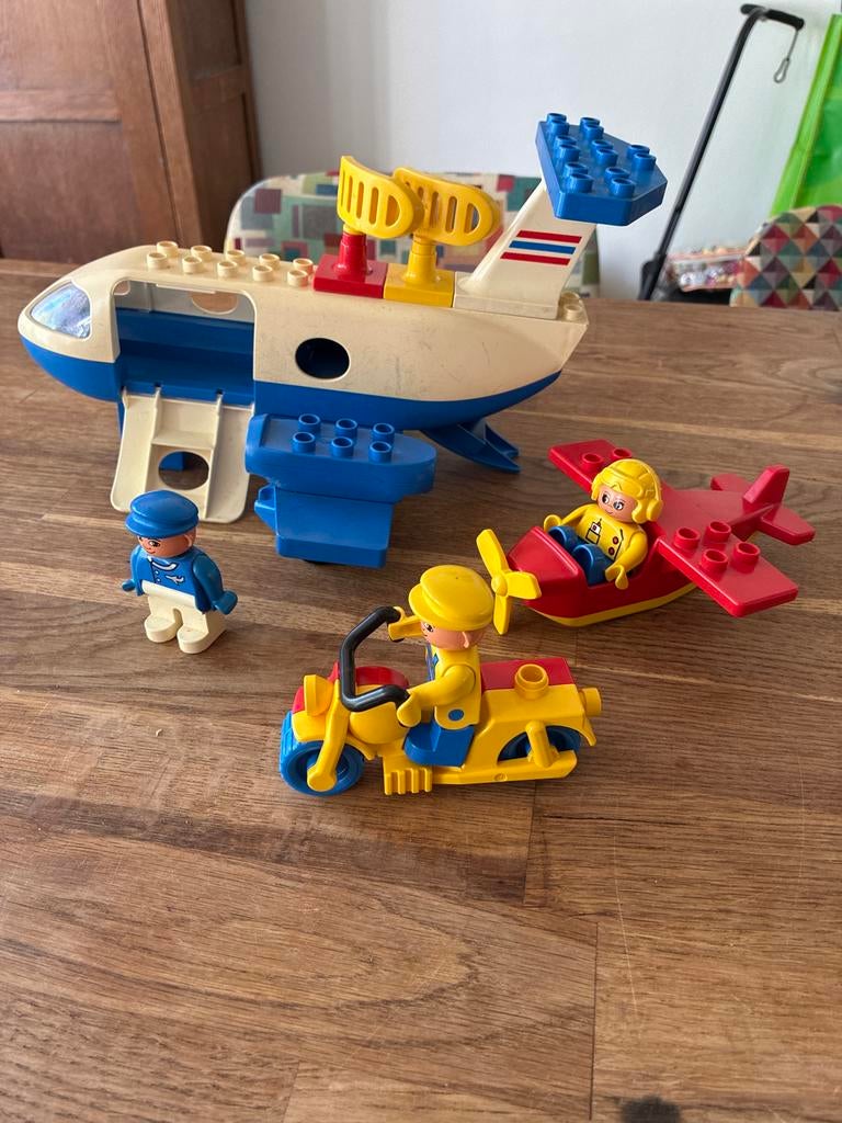 Duplo vliegtuigen en motor met poppetjes, Inclusief minifiguren, Gebruikt, Ophalen of Verzenden, Duplo