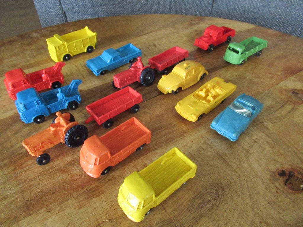 15 stuks Tomté Laerdal Stavanger Norway vinyl auto’s, Antiek en Kunst, Antiek | Speelgoed, Ophalen of Verzenden