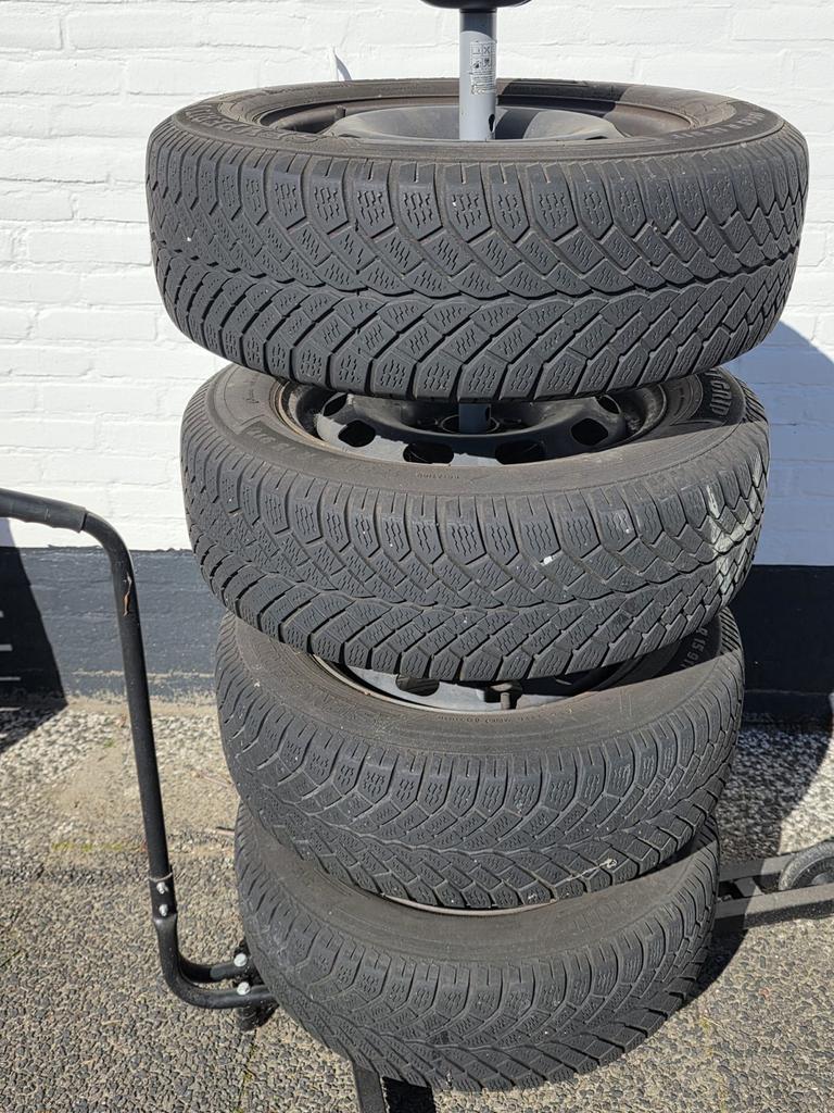 Semperit Sportgrip Winterbanden 195/65 R15 91T, Auto diversen, Auto-accessoires, Gebruikt, Ophalen