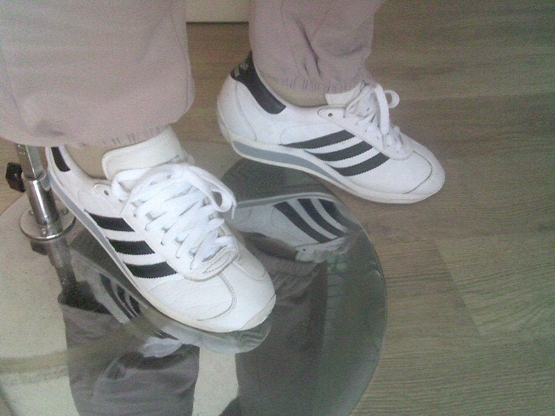 ADIDAS leren gympen sneakers wit/zwart 40, Kleding | Dames, Schoenen, Wit, Sneakers of Gympen, Gedragen, Verzenden