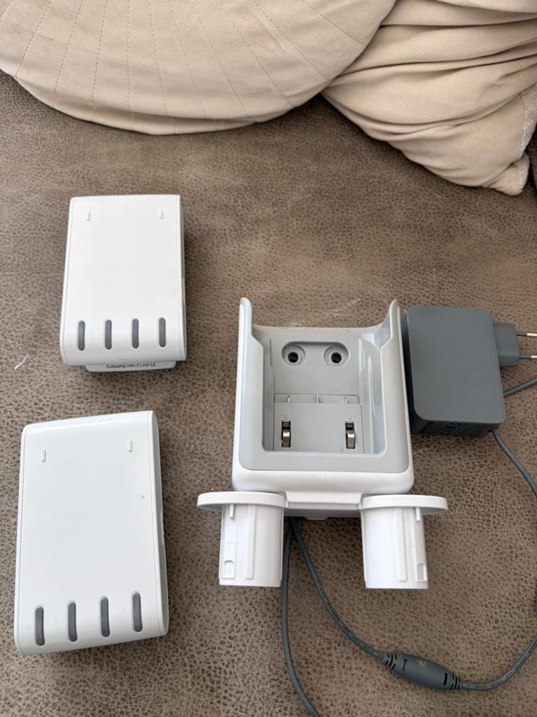 Samsung jet70 turbo oplaadstation + 2 accus, Ophalen of Verzenden, Zo goed als nieuw