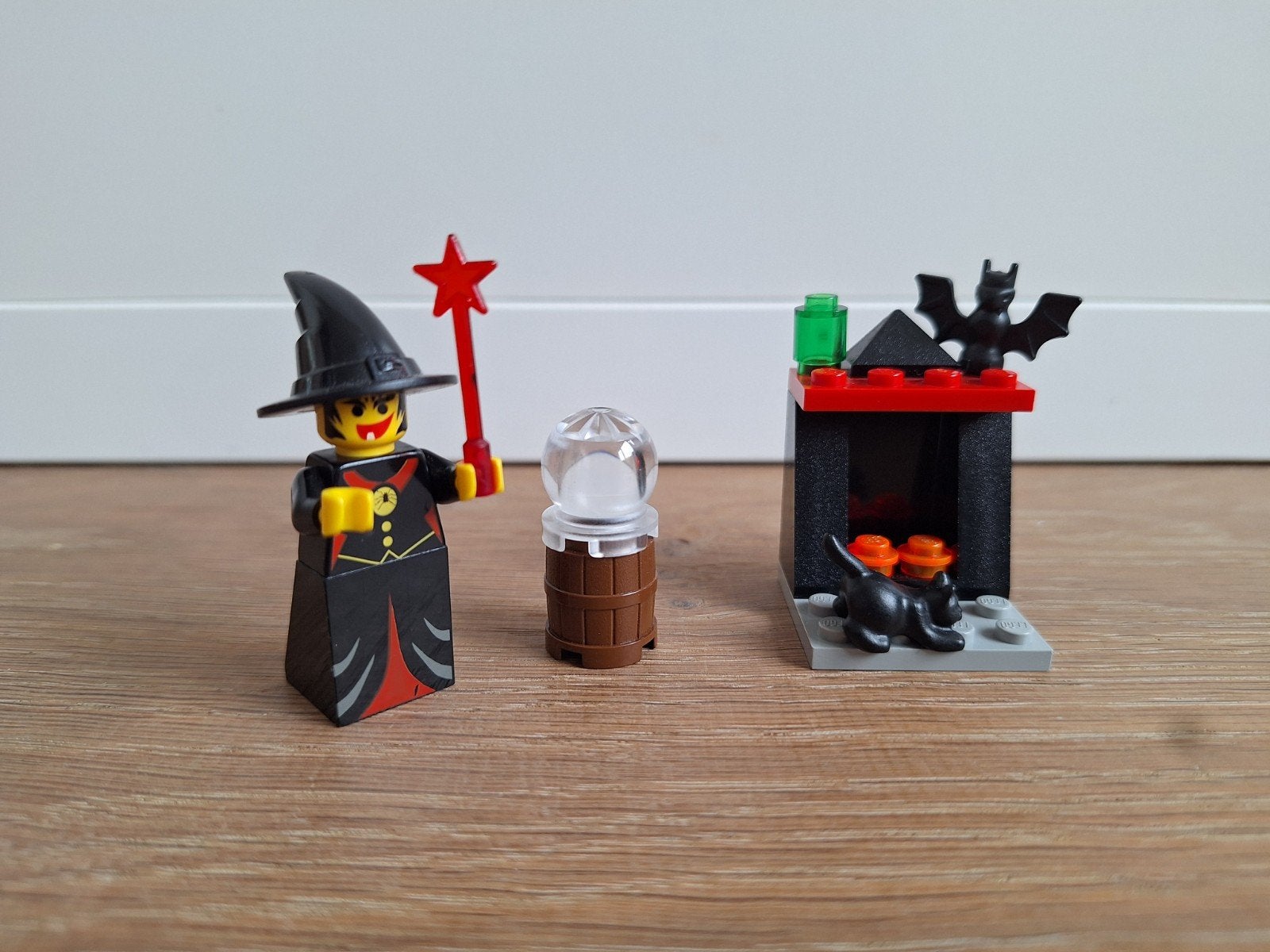 Lego 2872: Heks en haardvuur uit 1997, Kinderen en Baby's, Speelgoed | Duplo en Lego, Compleet, Gebruikt, Overige thema's, Lego