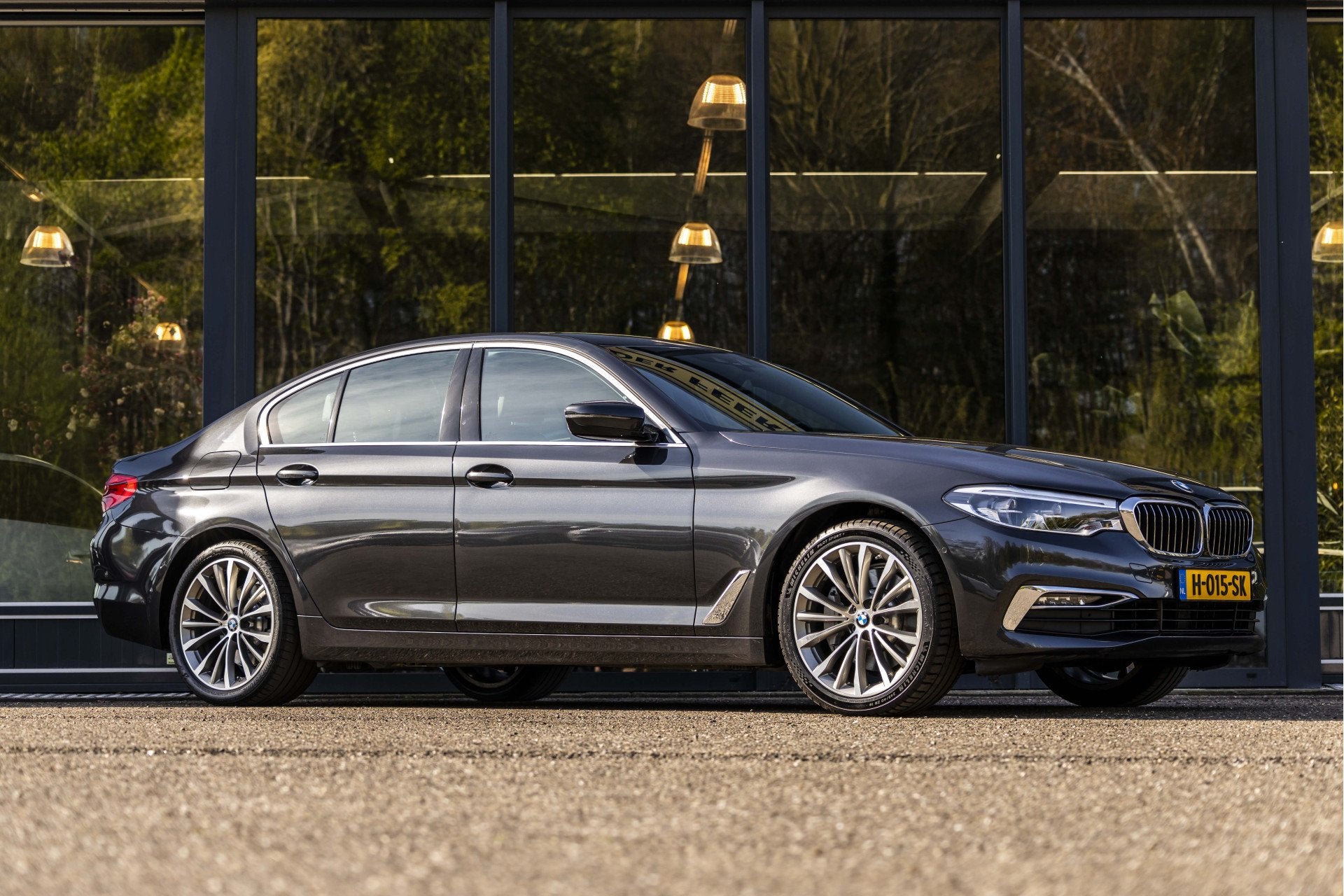 BMW 5 Serie 530e Luxury Line (bj 2020, automaat), Achterwielaandrijving, Gebruikt, 4 cilinders, Bedrijf