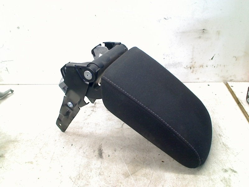 Armsteun Volkswagen Golf VII (AUA) 2016 5G0864207D, Gebruikt, Volkswagen, Volkswagen AG, Kundenbetreuung@volkswagen.de