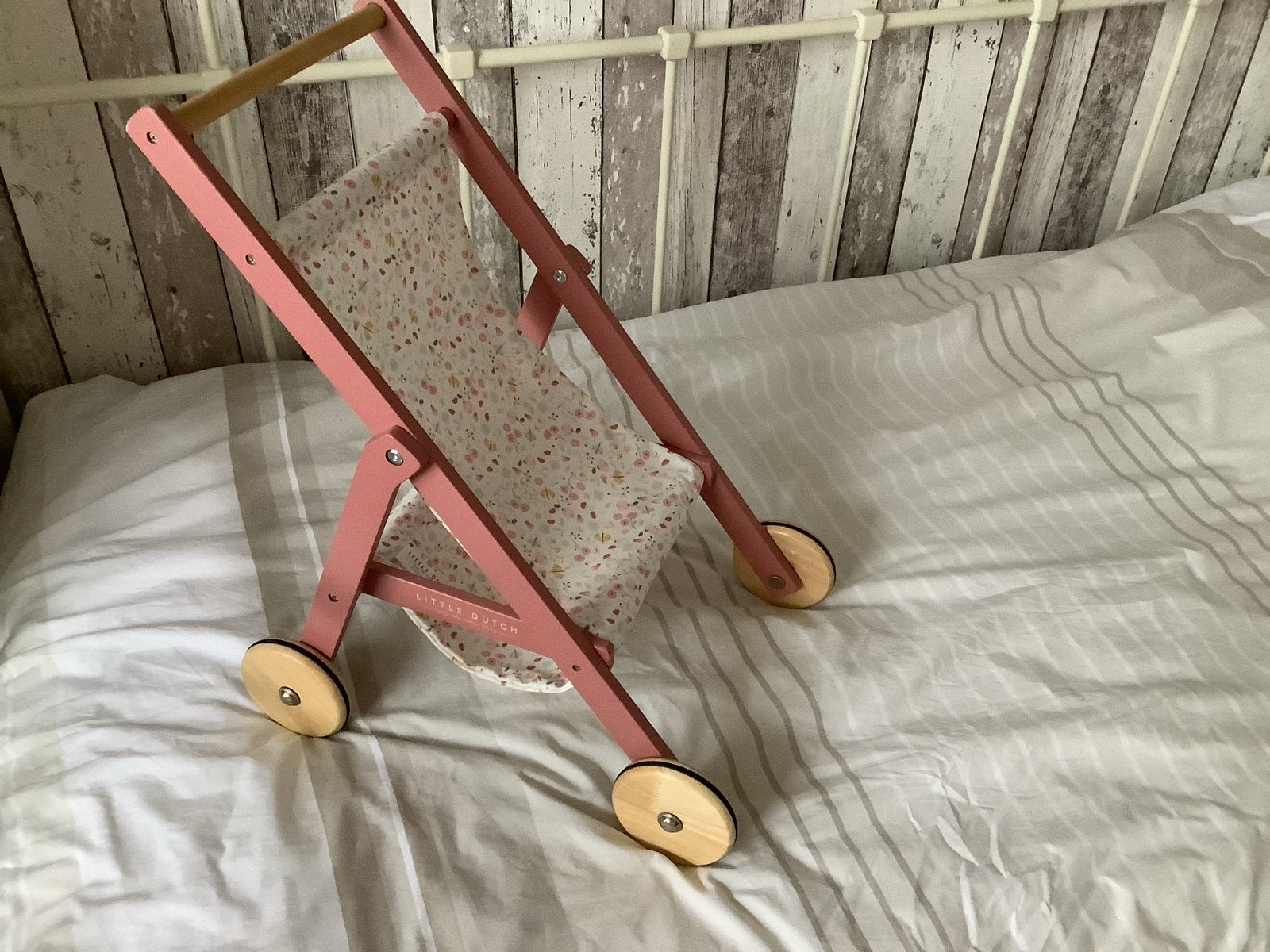 Little Dutch Houten Poppenbuggy - Roze, Kinderen en Baby's, Ophalen, Zo goed als nieuw, Overige typen