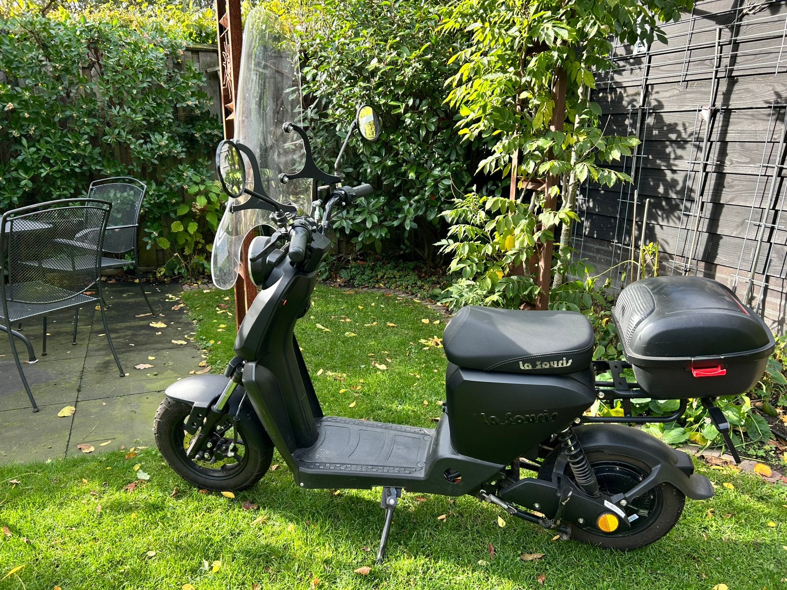 La Souris electrische scooter met geel kenteken, Fietsen en Brommers, Ophalen, Zo goed als nieuw, Overige typen, Overige merken