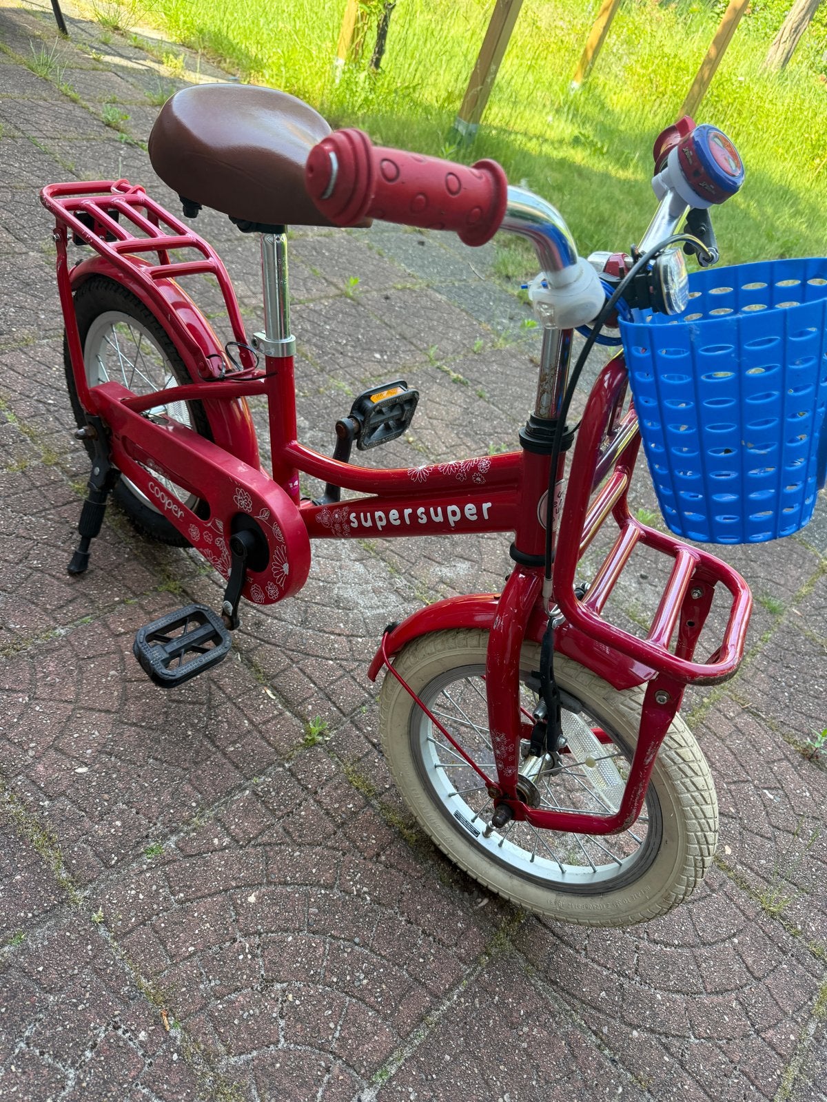 Rode kinderfiets 16 inch - Zeer goede staat, Fietsen en Brommers, Fietsen | Kinderfietsjes, Ophalen of Verzenden, Zo goed als nieuw