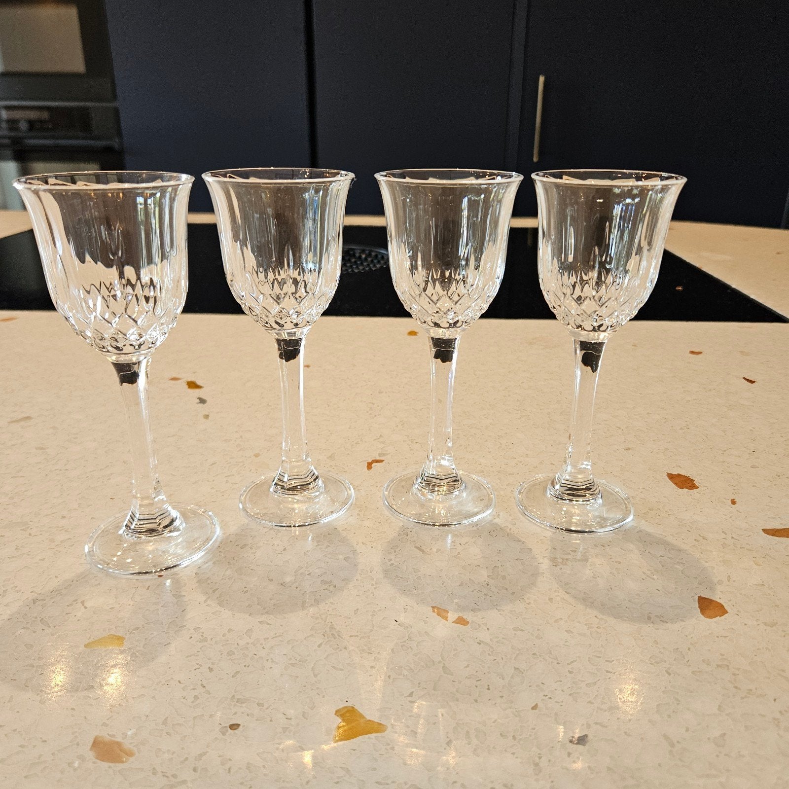 Set van 2 kristallen wijnglazen geslepen glas, Ophalen of Verzenden