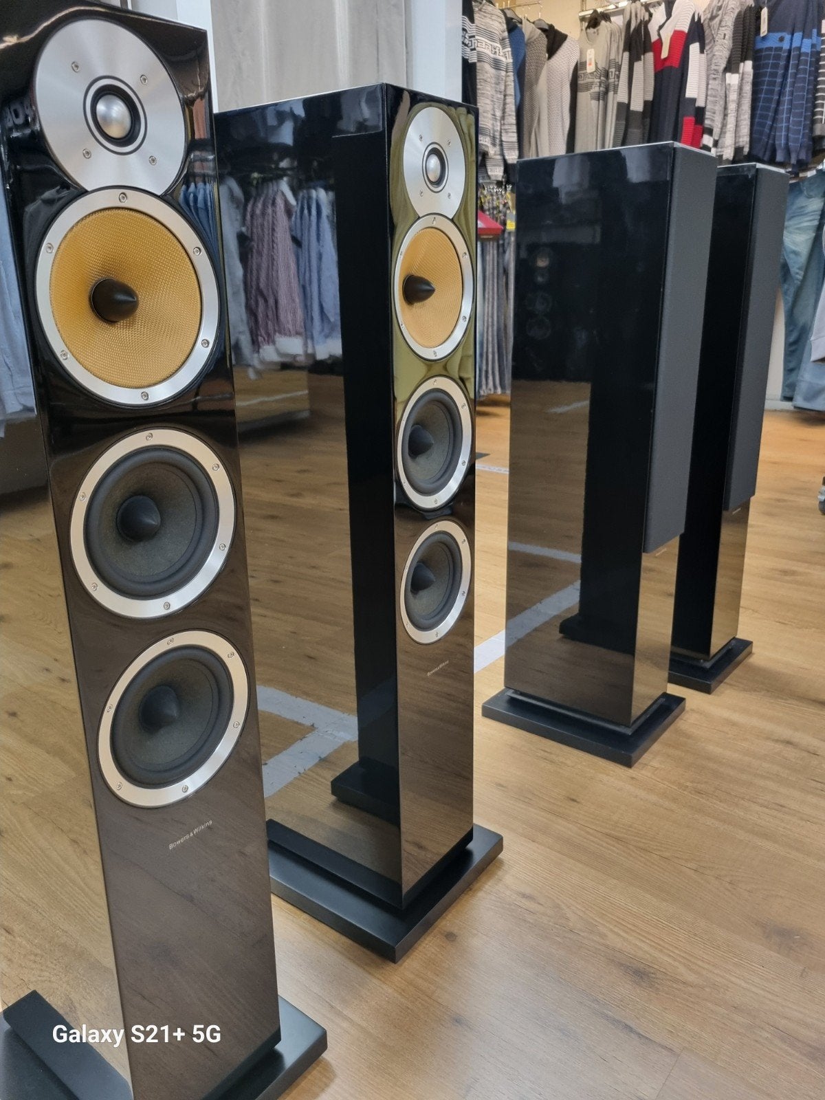 Bowers & Wilkins CM8 Vloerstaande Luidsprekers Zwart, -, -, Zo goed als nieuw, Bowers & Wilkins (B&W)