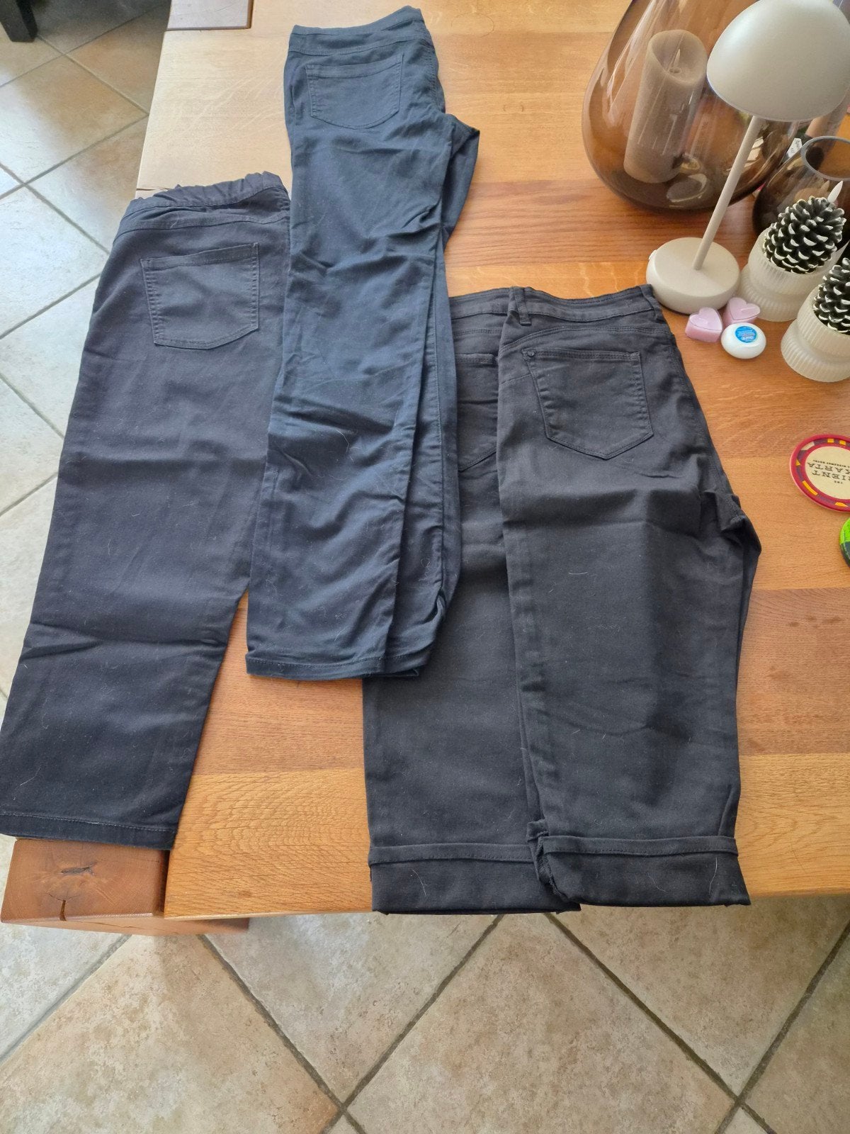 4zwarte broeken maat 42, Blauw, Maat 42/44 (L), Ophalen of Verzenden, Zo goed als nieuw