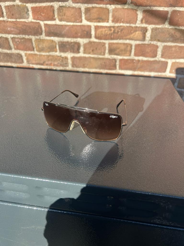 Ray-Ban Ferrari Editie Zonnebril - Stijlvol & Exclusief, Gebruikt, Zonnebril, Bruin, Ophalen of Verzenden