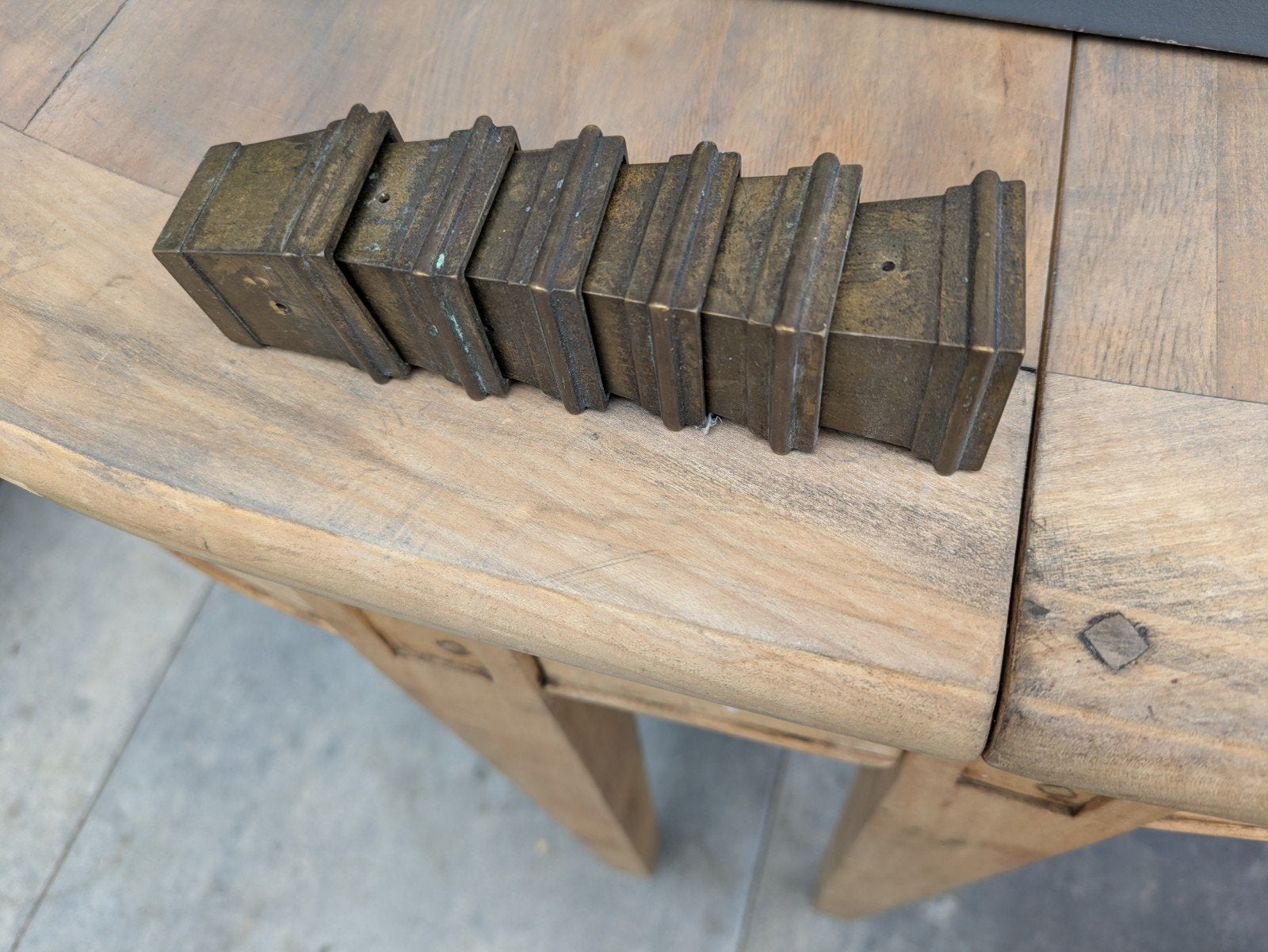 Uitschuifbare ovale eettafel, massief hout, Ophalen