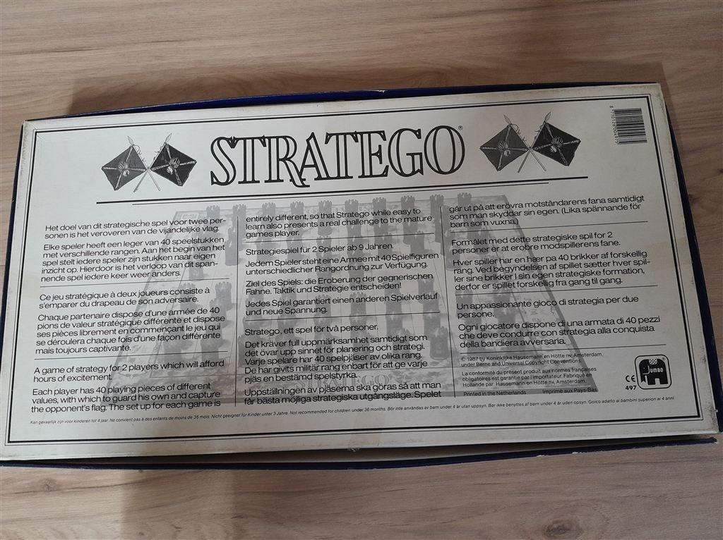 Stratego vlaggen op doos - s1385, Verzenden, Zo goed als nieuw
