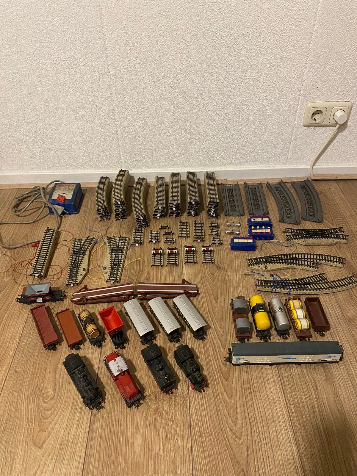 Marklin trein set, wagons rails en huisjes, Wisselstroom, Gebruikt, Rails, Ophalen of Verzenden