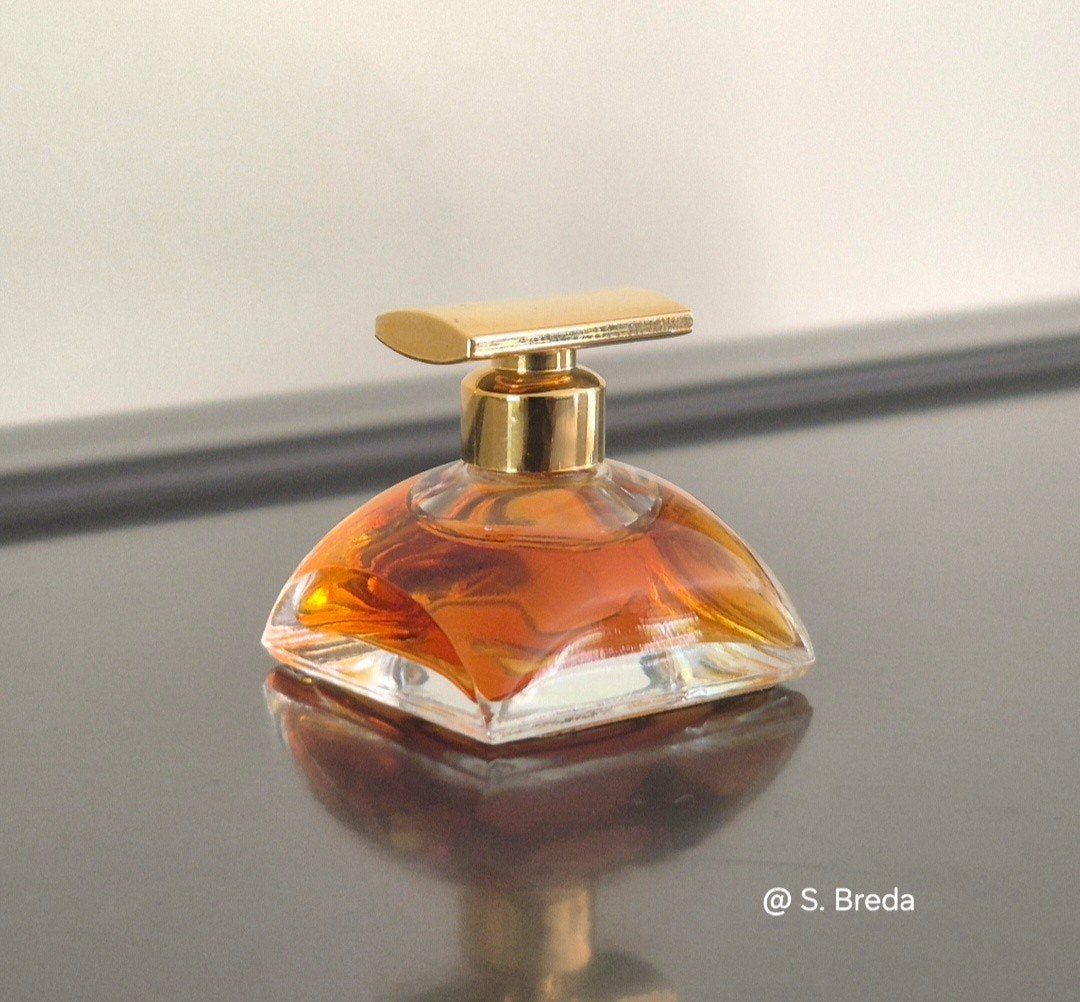 Estee Lauder - Spellbound - volle Parfum miniatuur, Ophalen of Verzenden, Zo goed als nieuw, Miniatuur, Gevuld