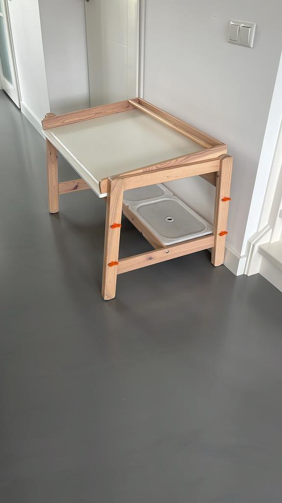 Ikea Flisat kindertafel met Trofast bakken, Ophalen, Zo goed als nieuw