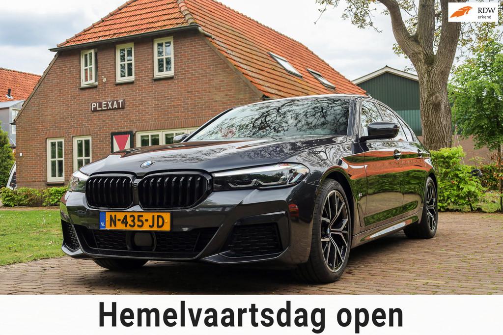 BMW 5-serie 520d High Executive Aut. | Facelift | M-Pakket |, Auto's, Achterwielaandrijving, 1650 kg, Alcantara, Bedrijf