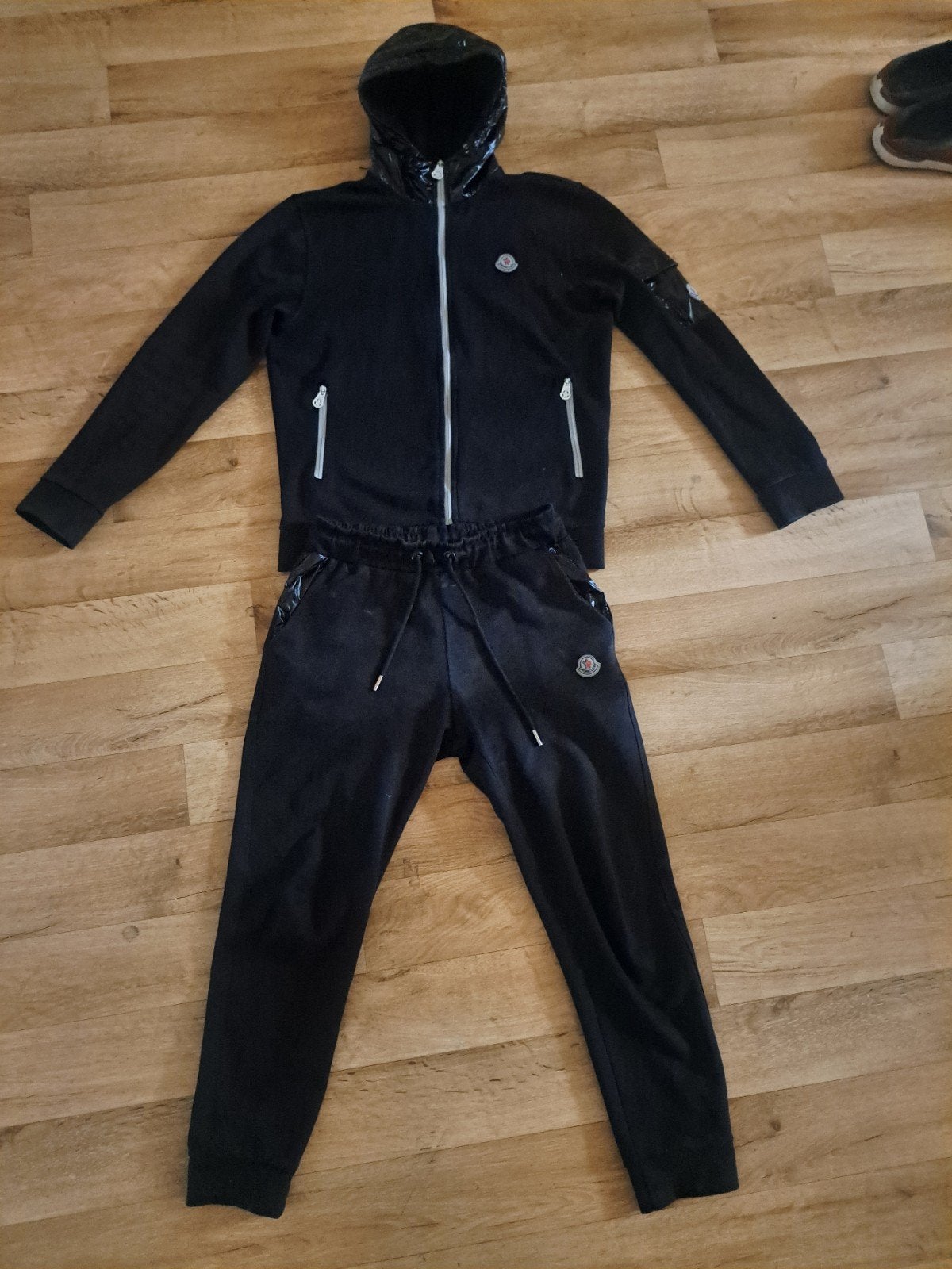 Moncler Trainingspak Zwart - Maat M, Ophalen of Verzenden, Zo goed als nieuw, Maat 48/50 (M)