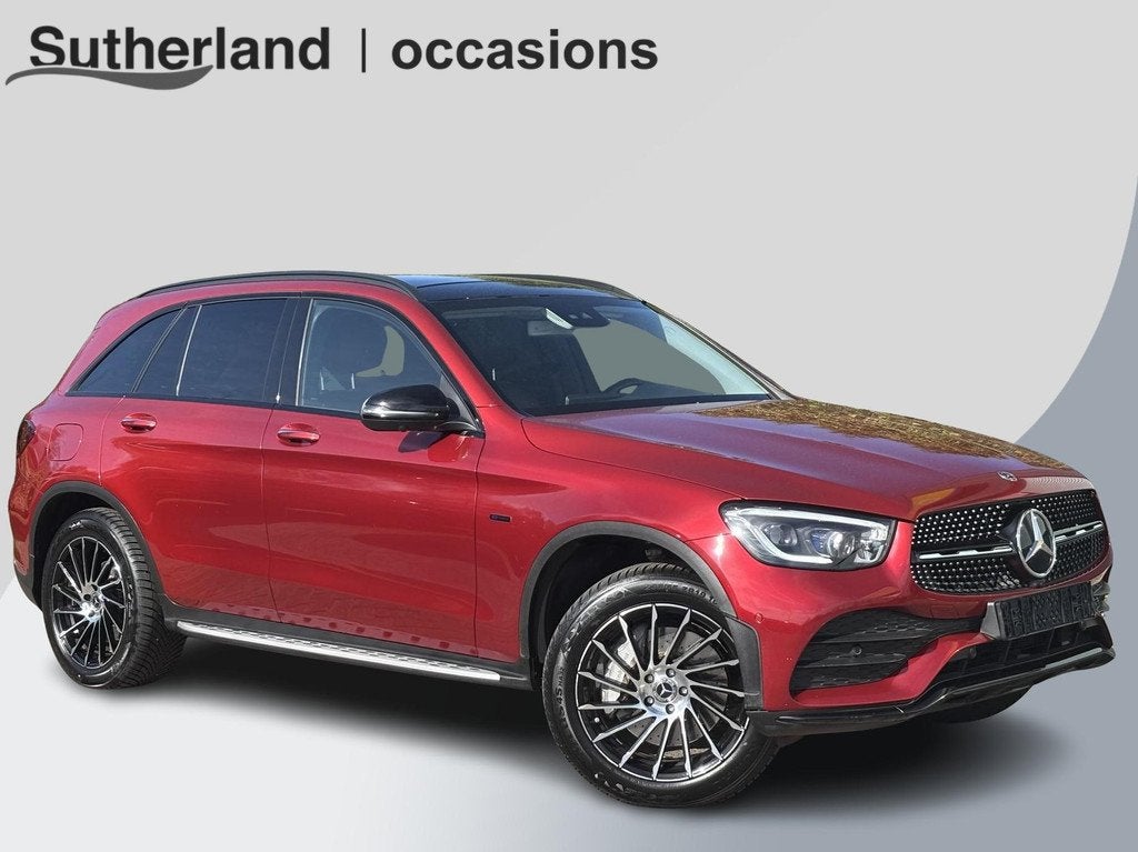 Mercedes-Benz GLC-klasse 300e 4MATIC AMG Line 320 PK | Panor, Auto's, Mercedes-Benz, Automaat, 14 kWh, Gebruikt, 4 cilinders