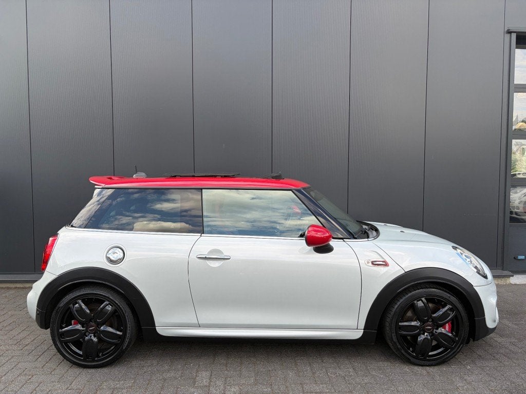MINI Cooper John Works 2.0 231pk Aut. Pano JCW-stoelen HUD L, Automaat, 1998 cc, 1195 kg, Gebruikt