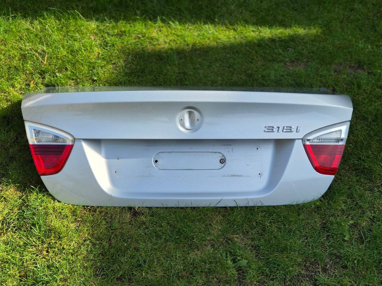 BMW 3 serie E90 kofferklep sedan. Titansilber metallic, Ophalen, BMW, Achterklep
