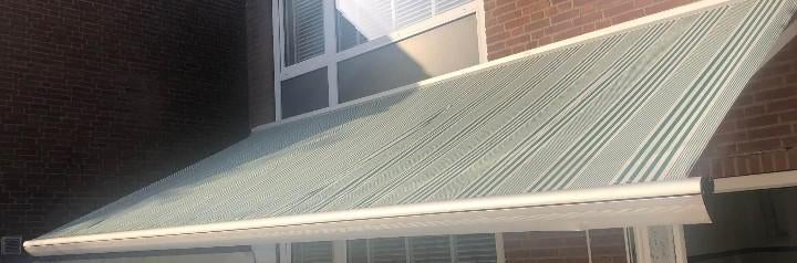 Zonnescherm groen/wit gestreept Electrice!, Tuin en Terras, Zonneschermen, 150 tot 300 cm, Ophalen, Gebruikt, Knikarmscherm