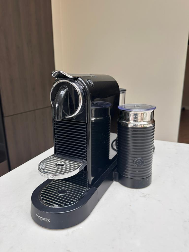 Magimix Nespresso Citiz & Milk Zwart Melkopschuimer, Witgoed en Apparatuur, Gebruikt, Koffiemachine, Ophalen of Verzenden, 1 kopje