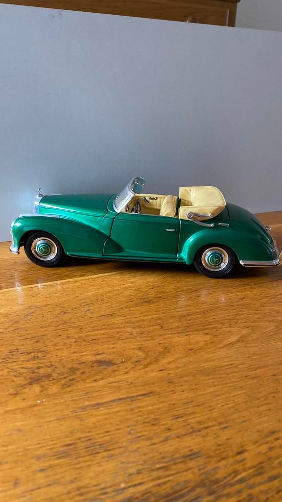 Mooi Model Mercedes-Benz 1/18, Hobby en Vrije tijd, Modelauto's | 1:18, Ophalen of Verzenden, Zo goed als nieuw, Maisto