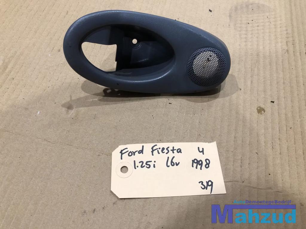 FORD FIESTA 4 Rechts speaker deur hendel kap 96FGA22621BDW, Gebruikt, Info@ford.com, Ophalen of Verzenden, Ford