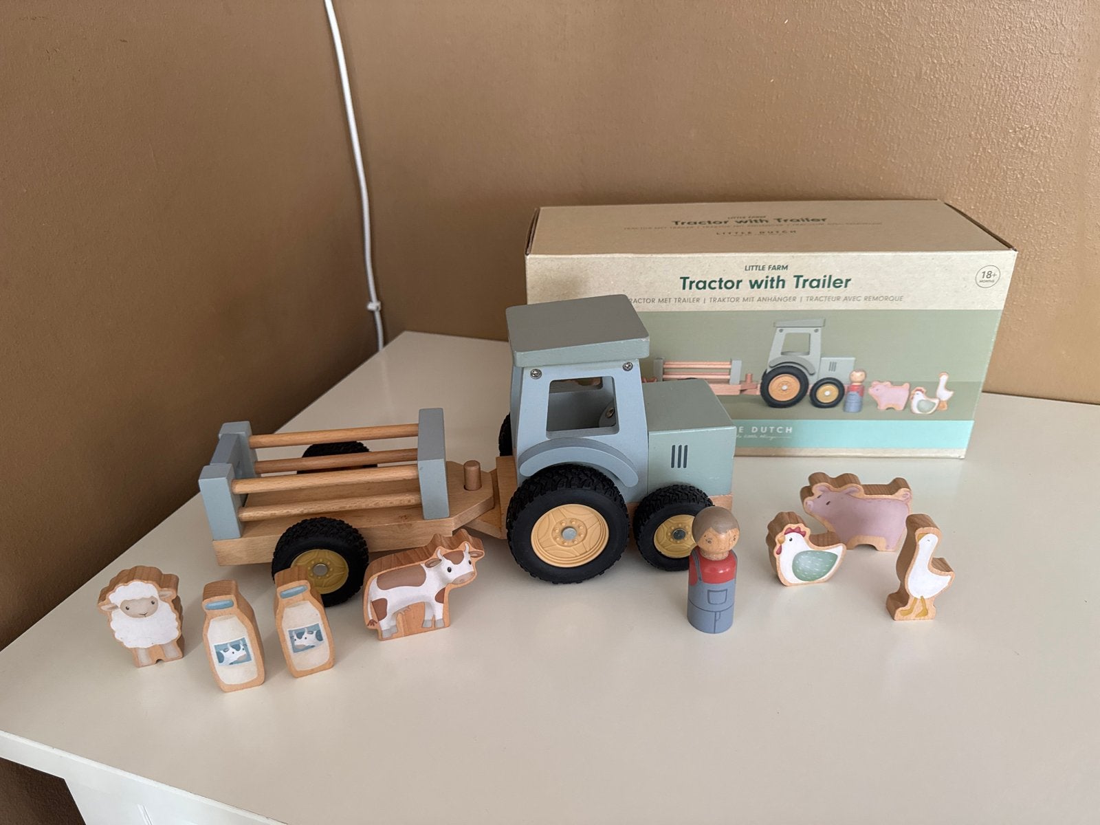 Little Dutch Farm Houten Tractor met Trailer en Dieren, Kinderen en Baby's, Ophalen of Verzenden, Zo goed als nieuw, Rij- of Hobbelspeelgoed