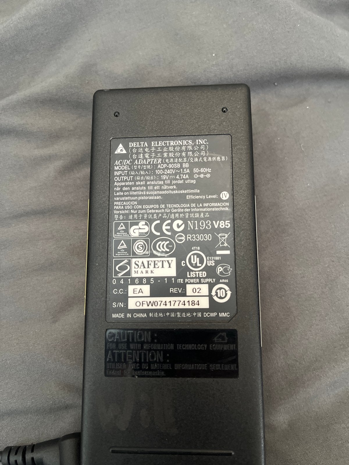 DELTA ELECTRONICS AC/DC Adapter 19V 7.1A, Ophalen of Verzenden, Gebruikt