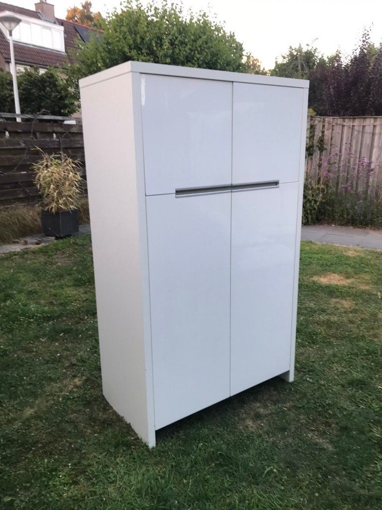 Zeer mooie hoogglans witte kledingkast, Ophalen, Met deur(en), 100 tot 150 cm, Modern strak